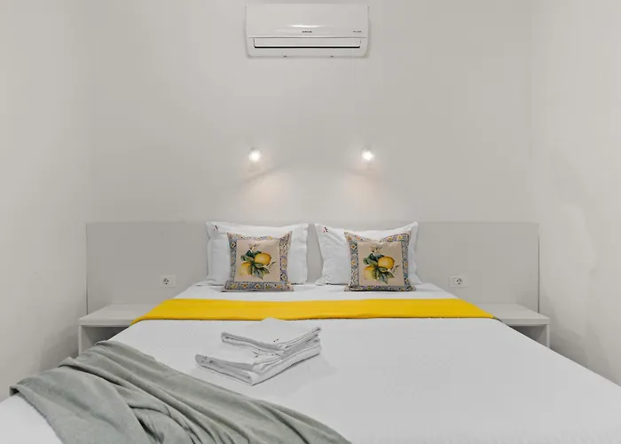 Continetal Little Apartament Bucureşti